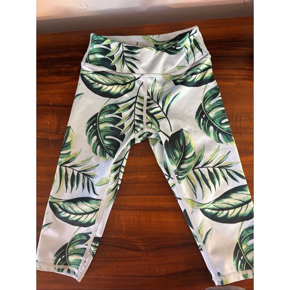 Zella Capris size 4 - Picture 6 of 6